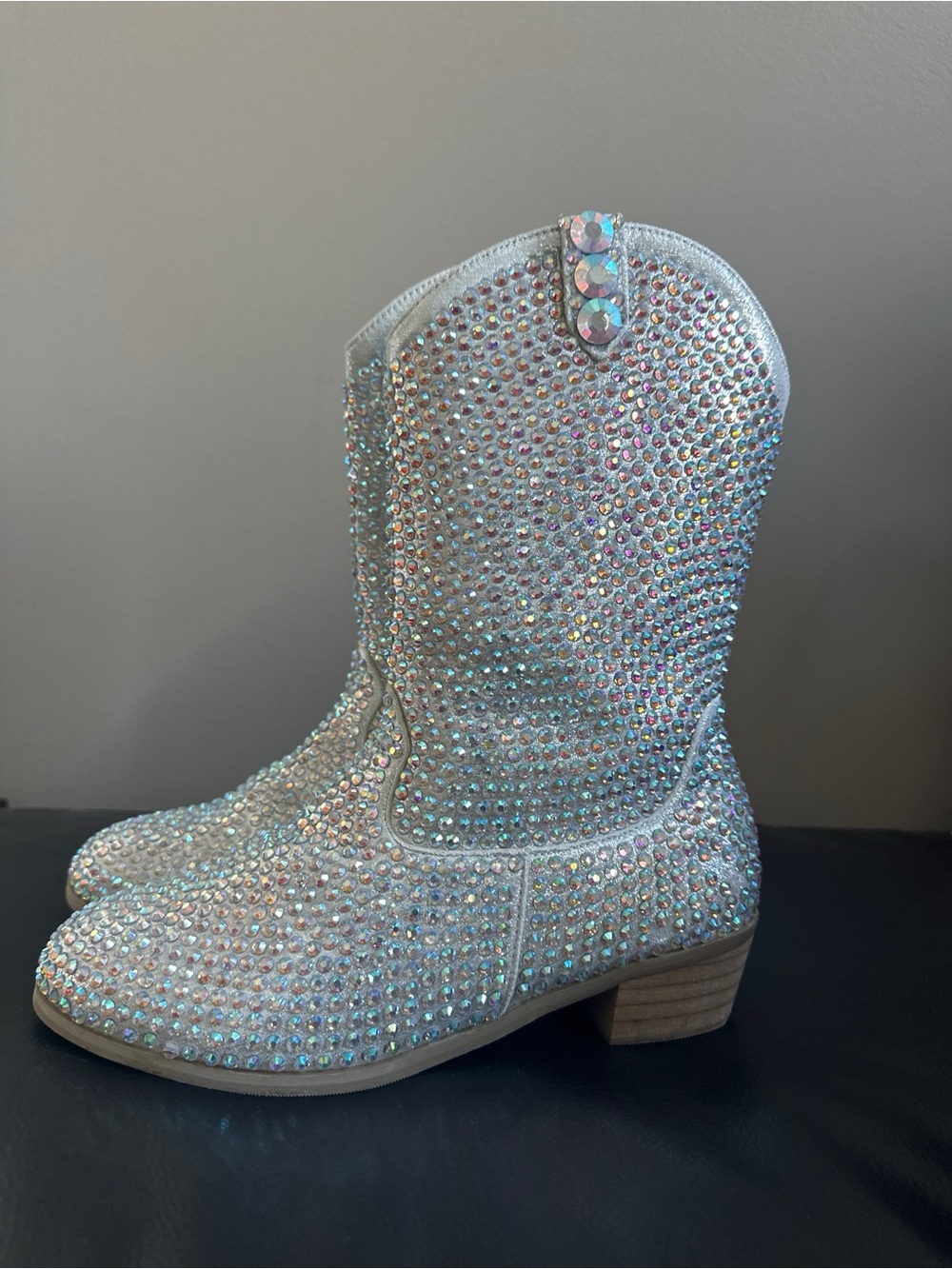 Lola + The Boys Rhinestone Cowboy Boots Silver Iridescent EU 37 US 5